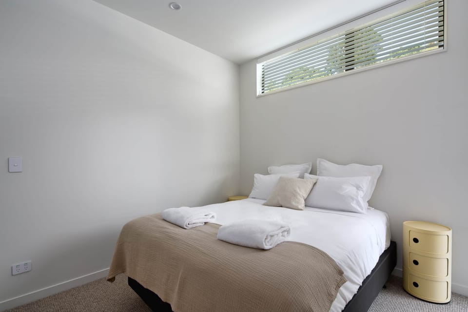 Queen Bedroom