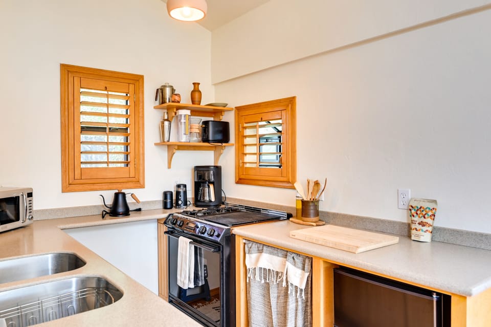 Kitchenette | Dishware & Flatware | Cooking Basics