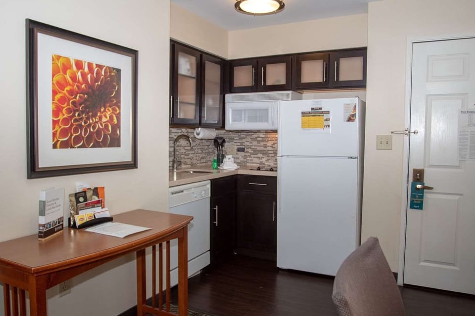 Cook light meals easily in the convenient in-room kitchenette.