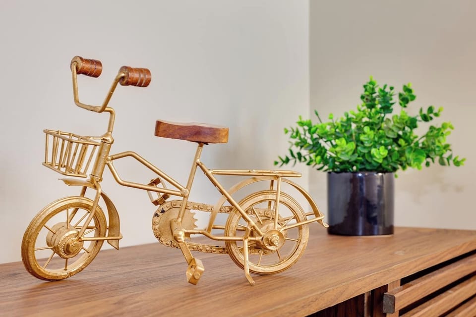 Charming coastal details add warmth and personality to your stay—modern décor, bright pops of color, and thoughtful touches that make the space feel inviting, stylish, and uniquely memorable