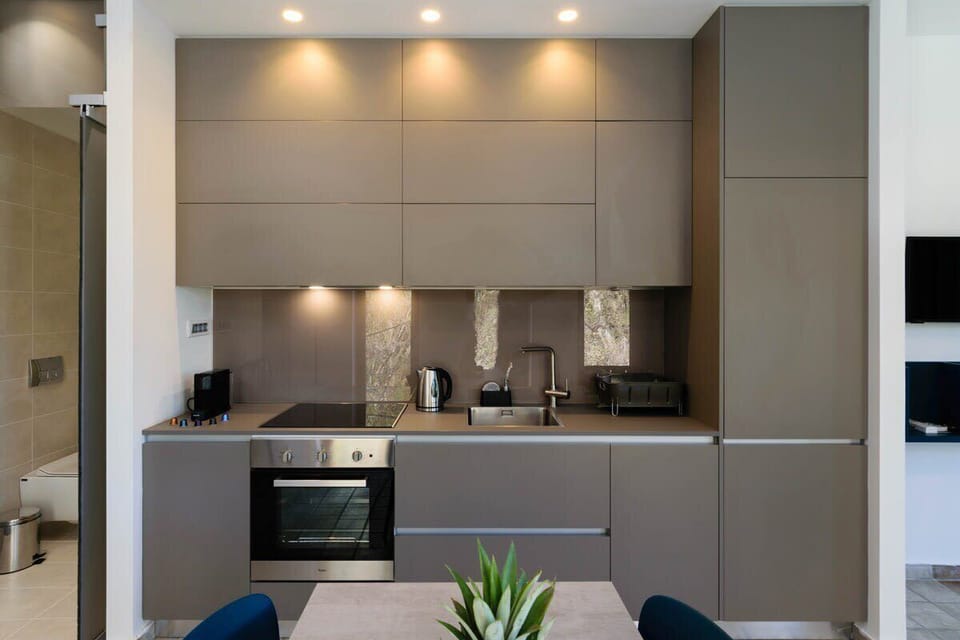 Fully Equipped Kitchen with Nespresso Coffee Bar