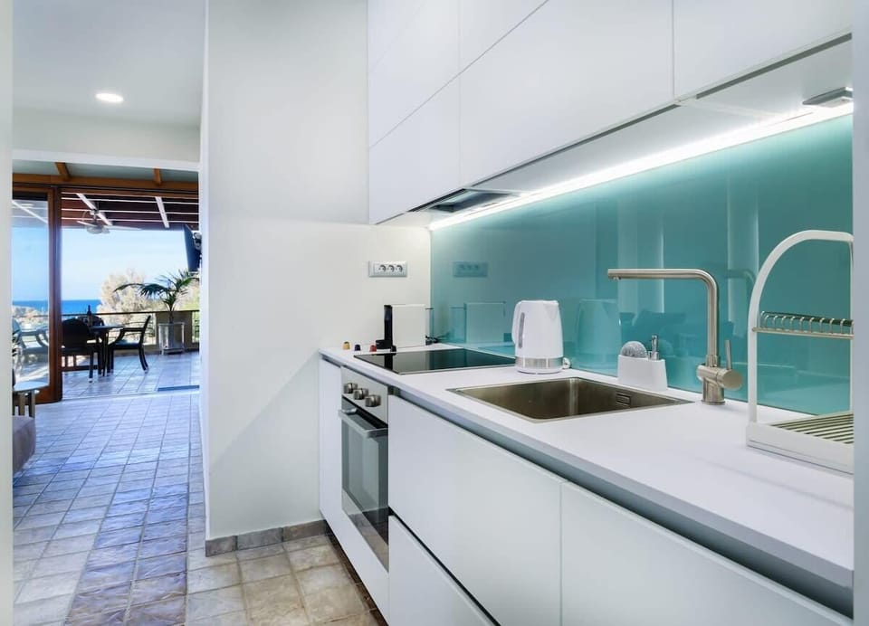 Modern and minimal kitchen.