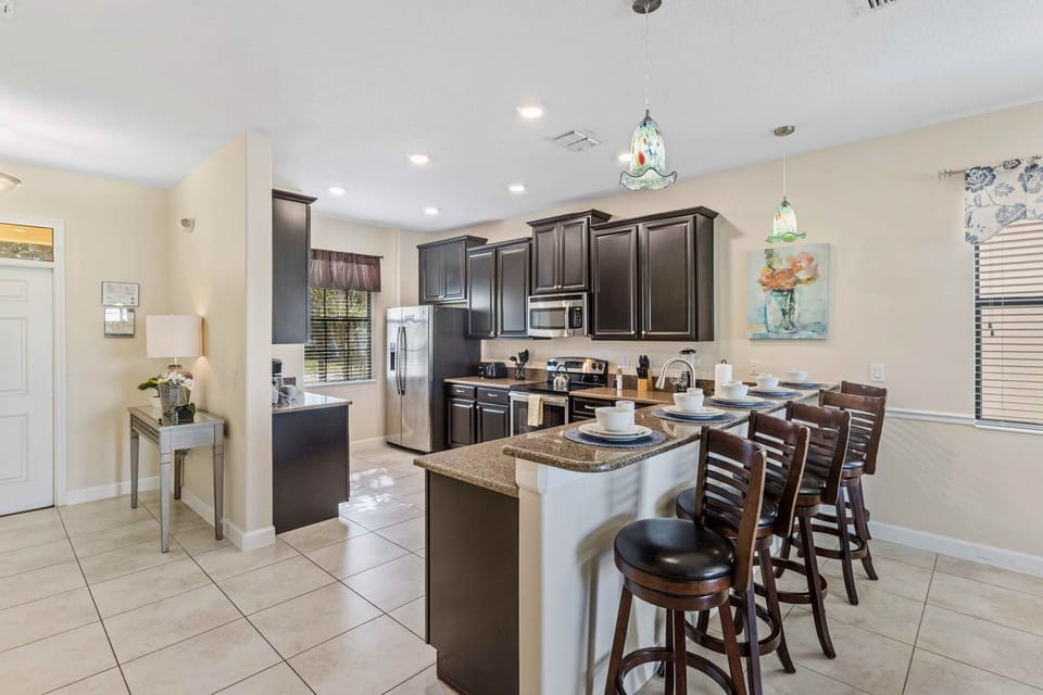 The fully equipped kitchen at Vista Cay Resort is a chef's delight, offering everything needed to whip up delicious meals and culinary creations.