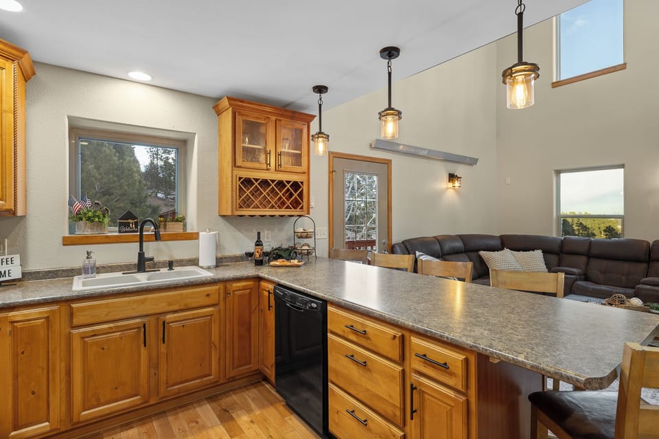 Spacious countertops allow you to gather around before, during or after a meal. 