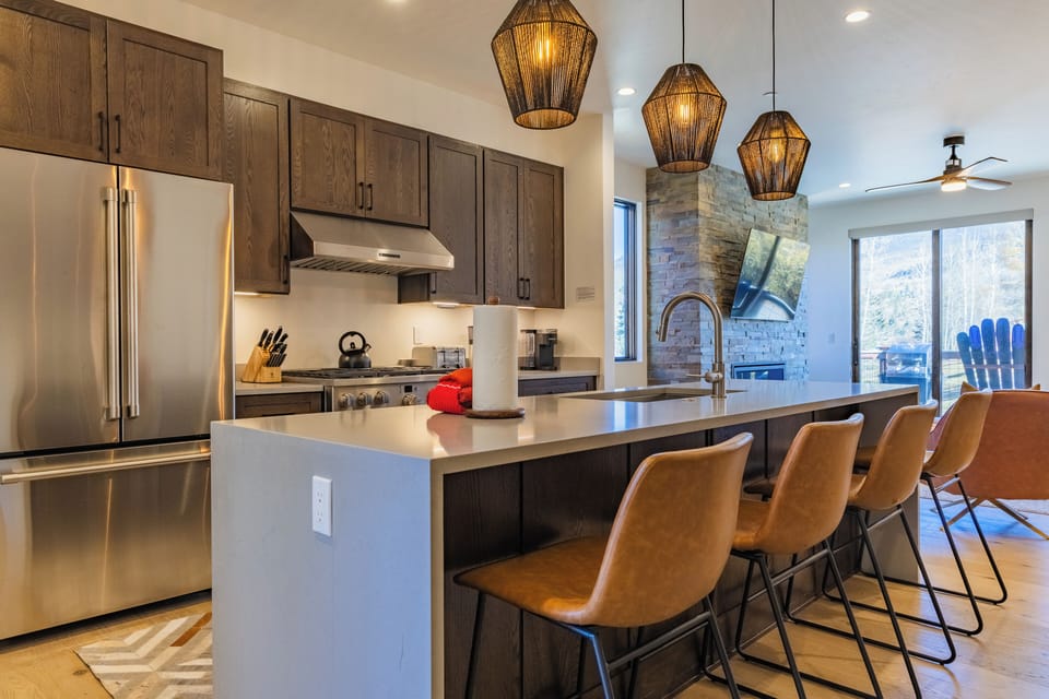 [Kitchen] State of the art stainless appliances