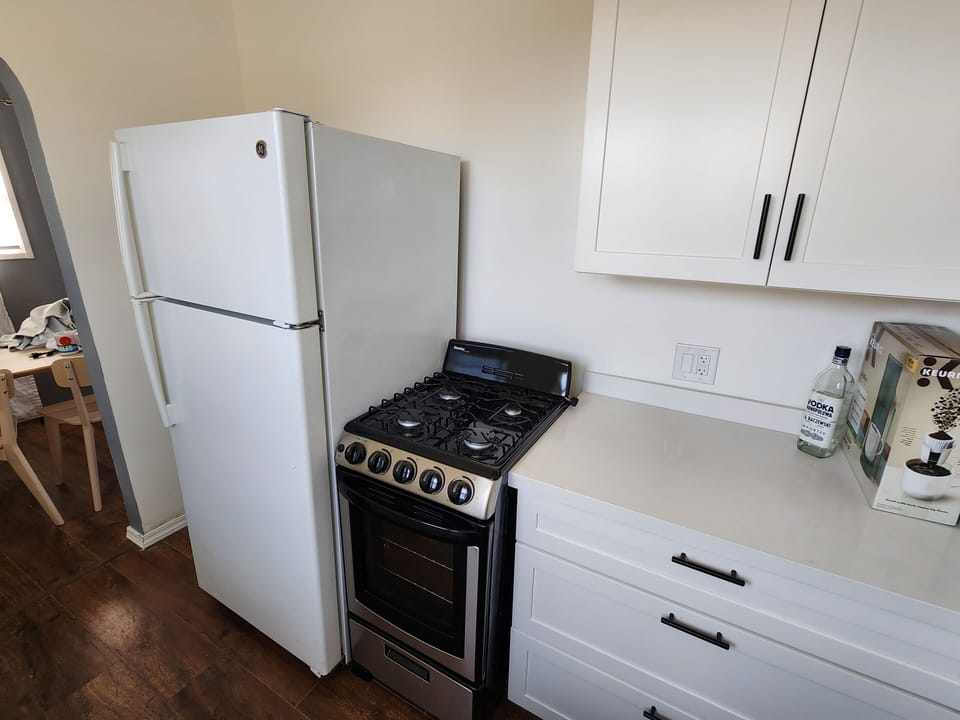stove and fridge