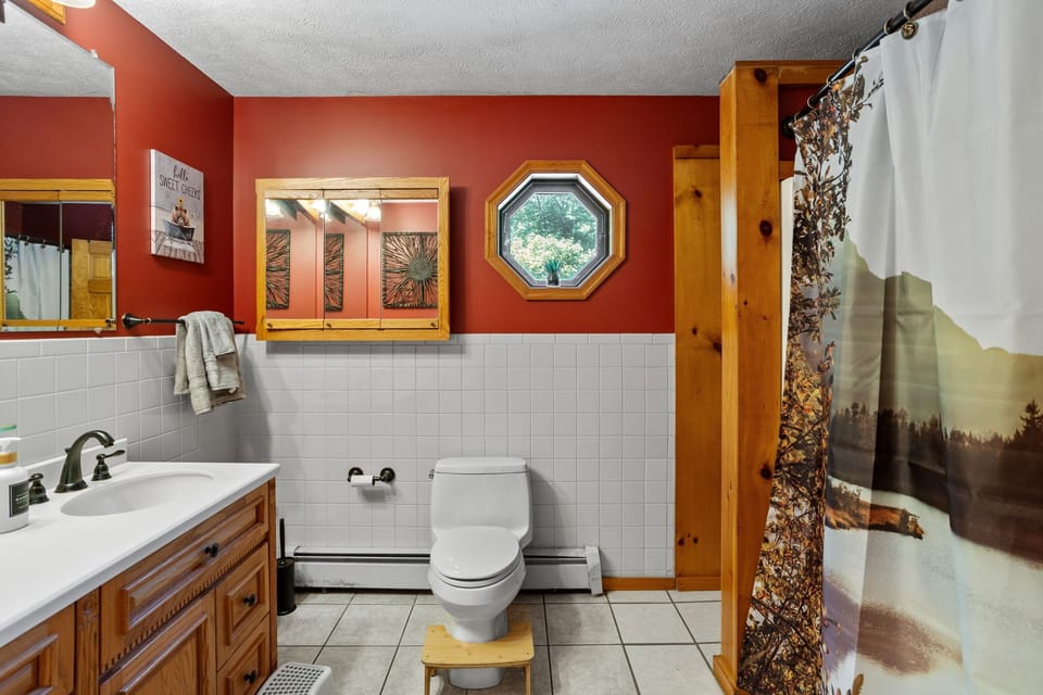 Master bathroom with plenty of storage space around the corner to settle in!
