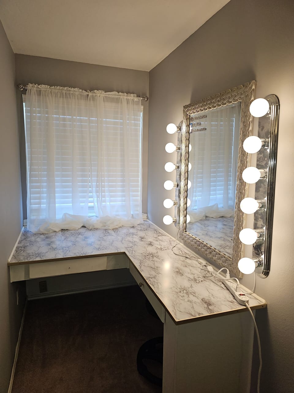 desk/ vanity in upstairs master bedroom