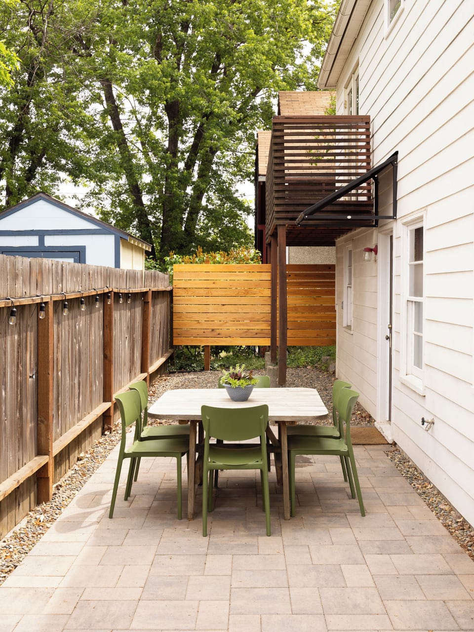 Outdoor dining