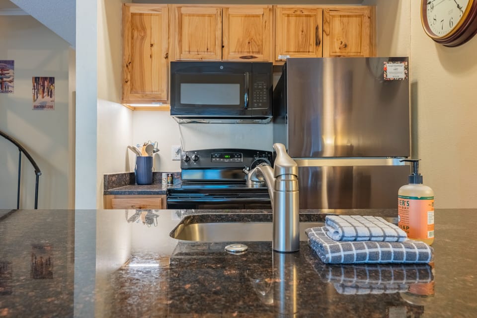 The kitchen is fully stocked with everything you need to cook meals!