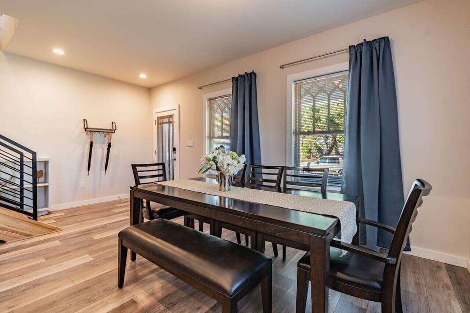 Comfortable dining area ideal for shared meals, game nights, or planning your Tampa adventures.