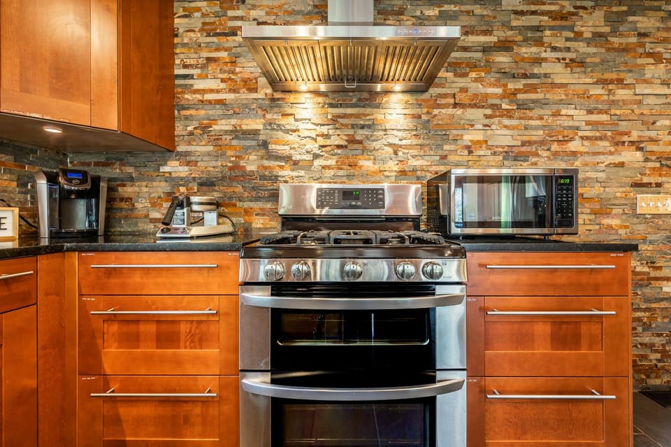 5 burner double oven makes cooking easy and fun! 