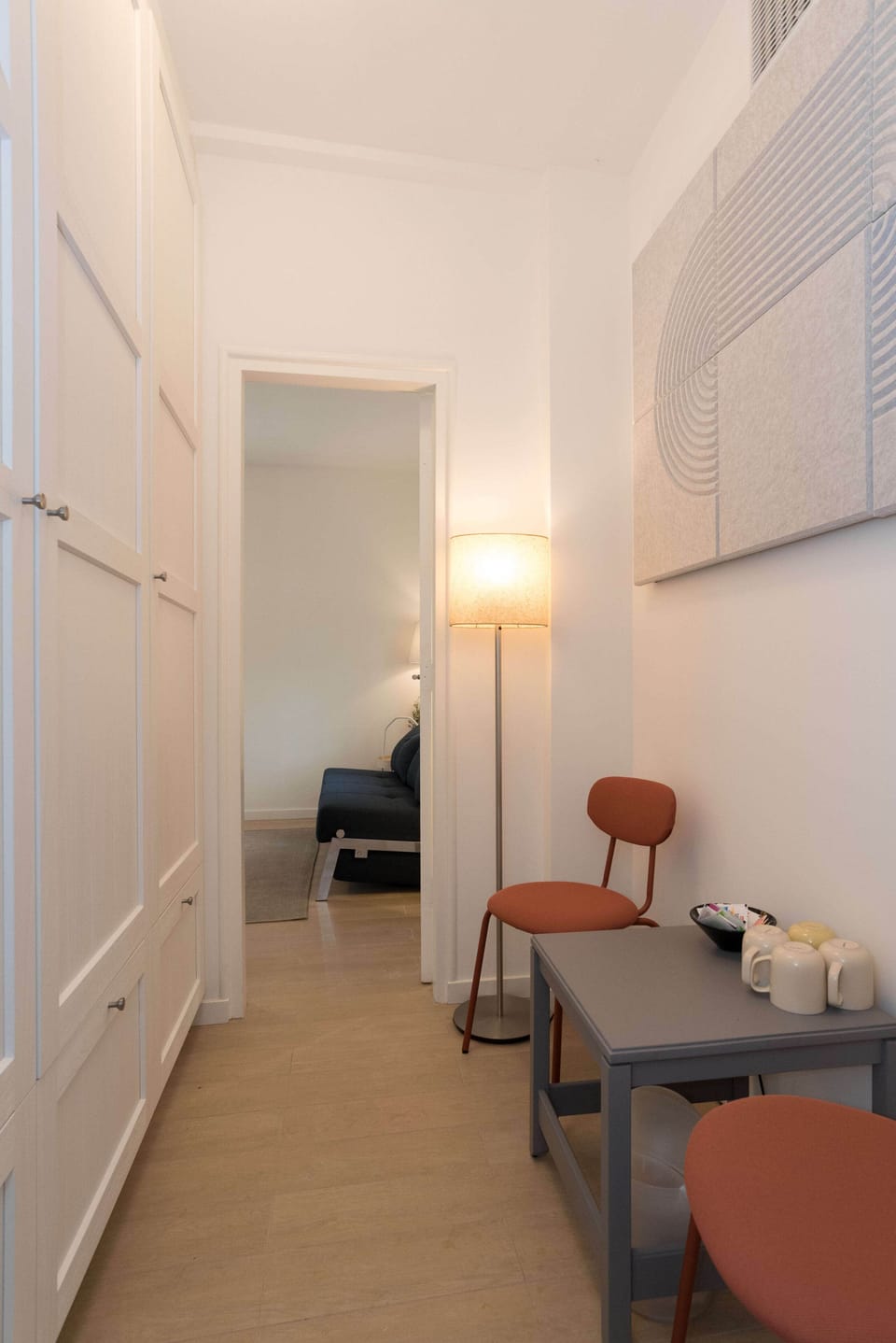 Hallway to Living room/Bedroom 1