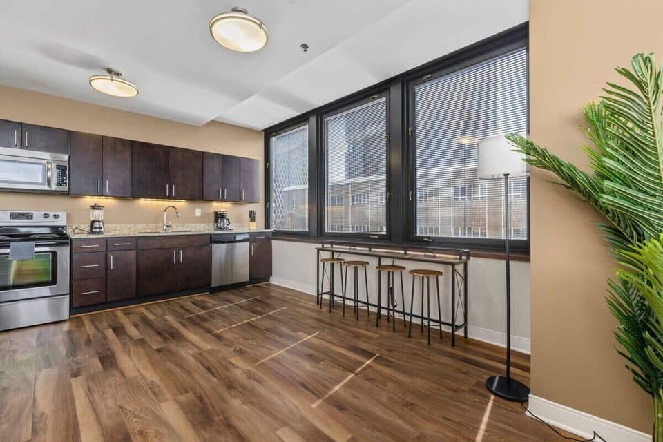 Large space for kitchen needs