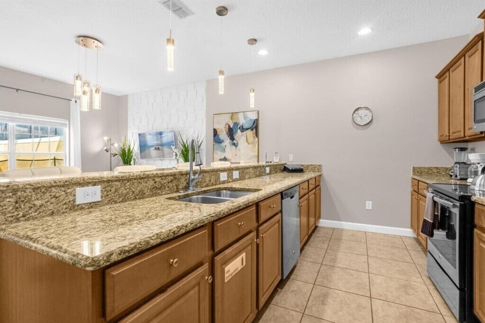 8969BismarckPalmRoad(10)