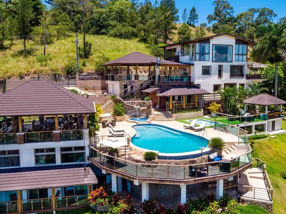 AERIAL VIEW OF THE HOUSE!