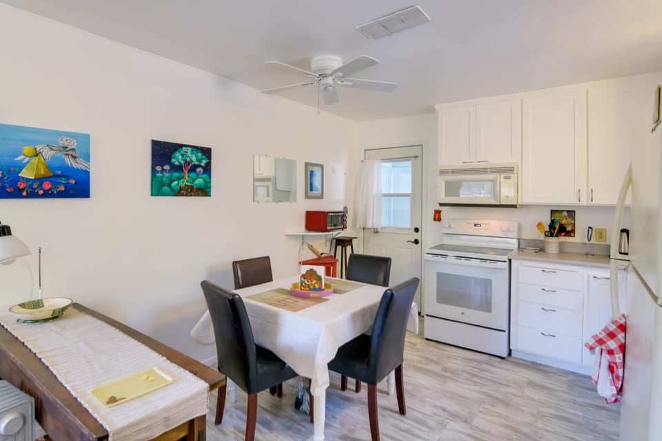 Kitchen | Dining Area