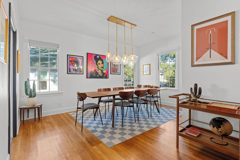 Dining Area | Dishware & Flatware Provided