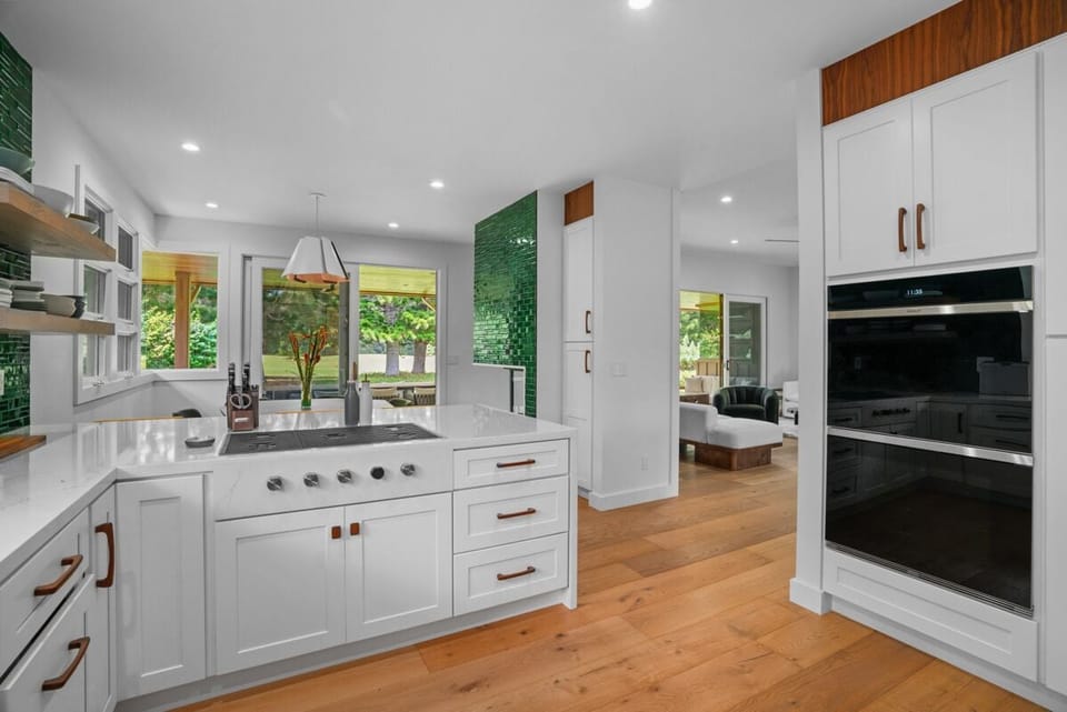 Kitchen with a view 