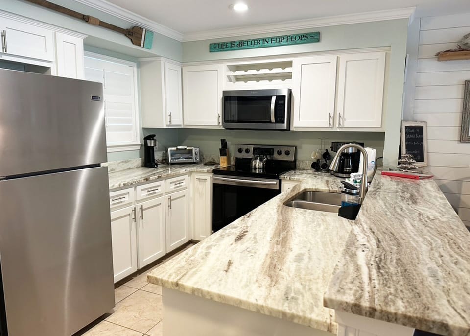 Bayview 81. 2 bedroom 2 bathroom. Sleeps 6. Managed by Island Rentals.