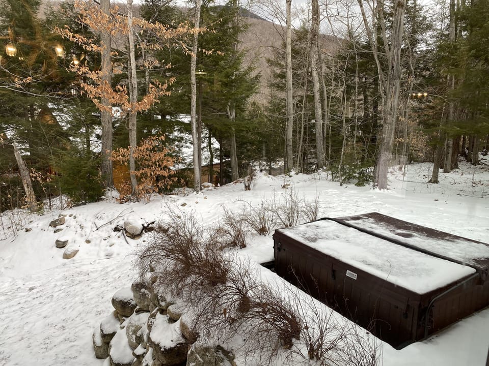outdoor, private hot tub