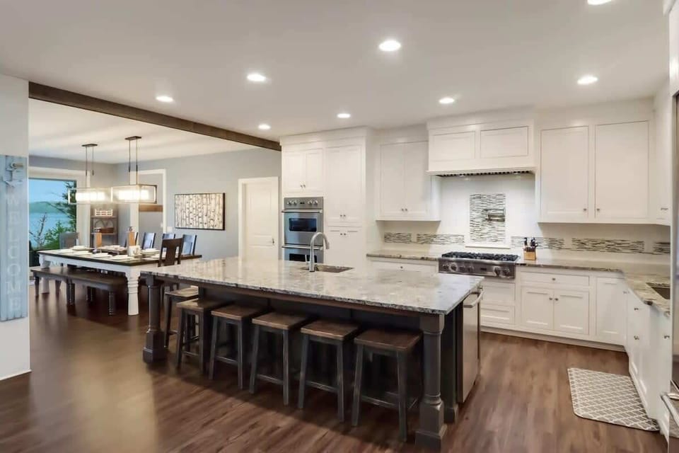 Expansive fully stocked kitchen