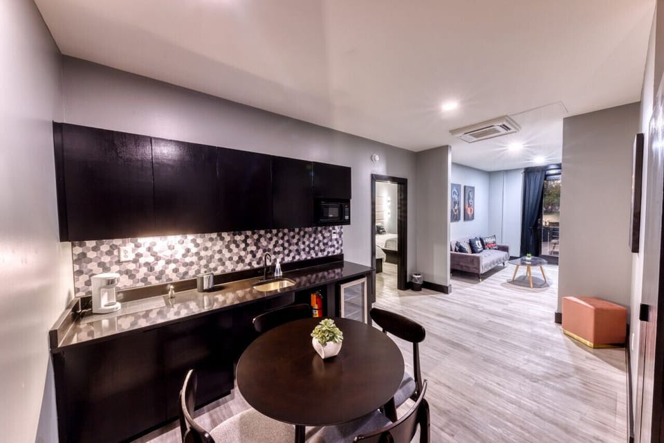 Kitchenette w/Microwave, Mini Fridge, and Dining Area
