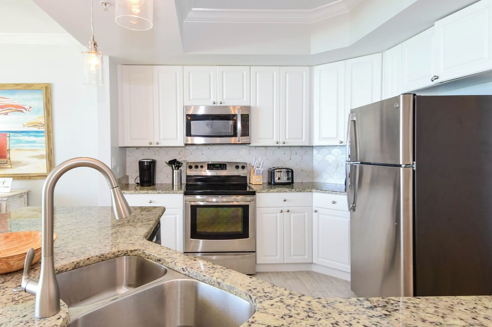 Silver Shells St. Croix 1006 - Fully Equipped Kitchen