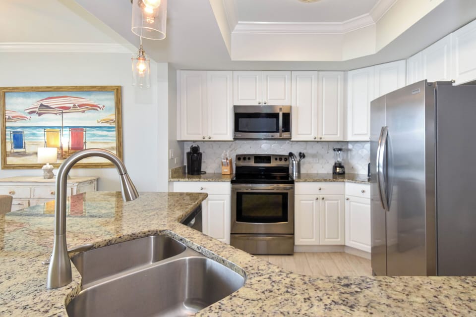 Silver Shells St. Croix 1006 - Fully Equipped Kitchen