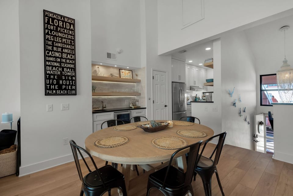 Wet bar and wine area in Dining room