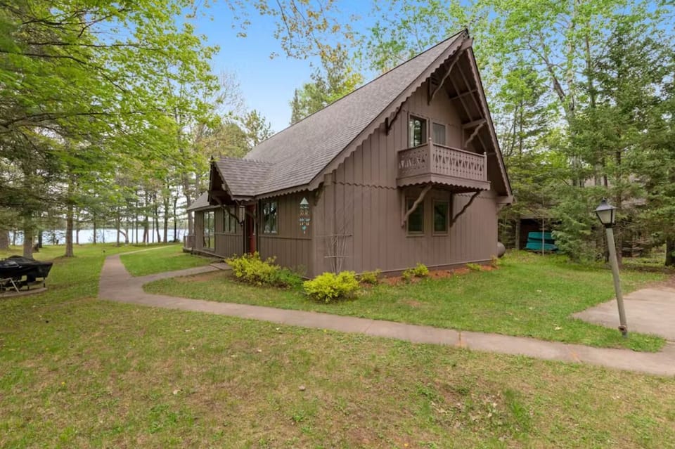 Cozy Home On The Lake 