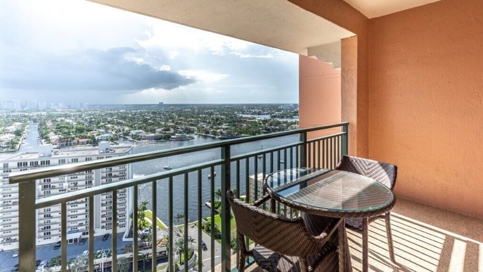 MarriottsBeachPlaceTowers_11
