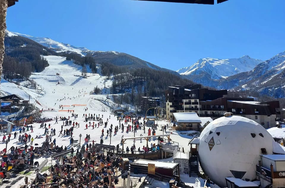 Snow and ski sports