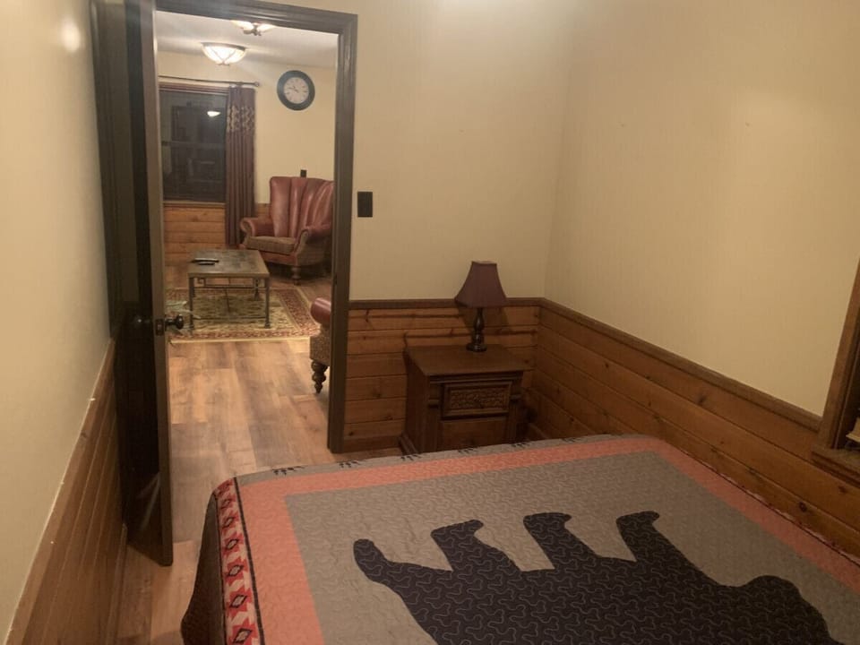 Bedroom With Queen Bed