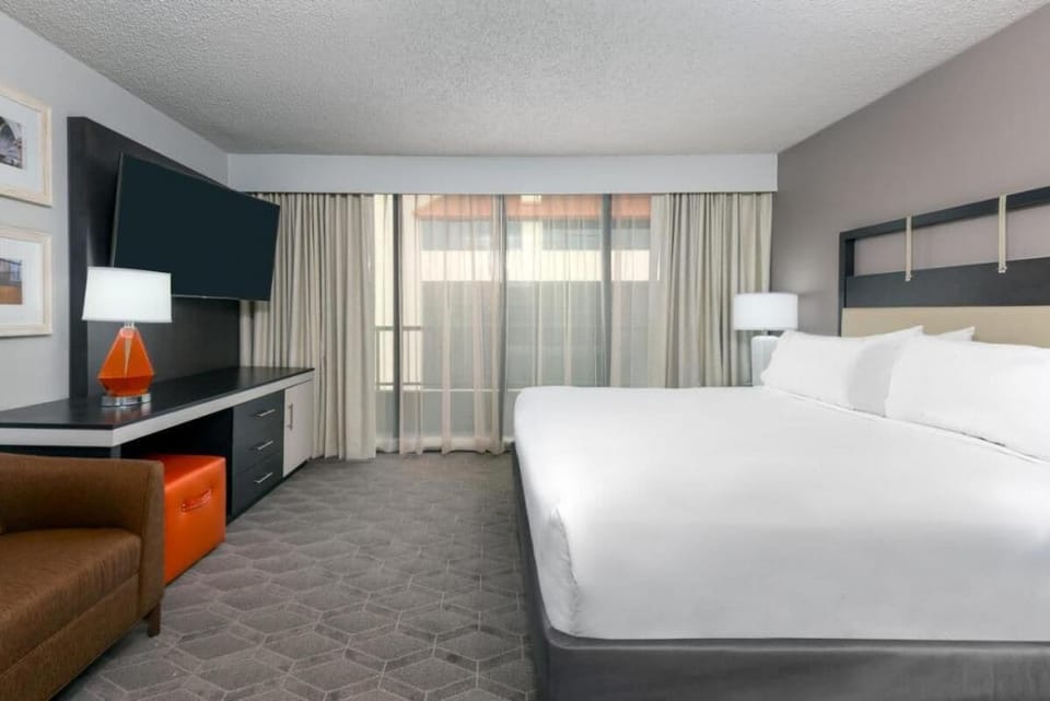 Unit with King size bed