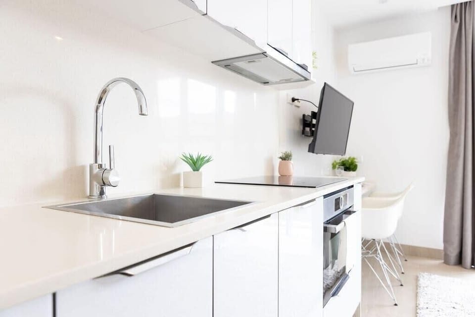 An equipped kitchen.