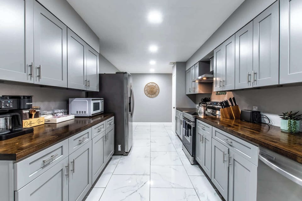 Full Kitchen 