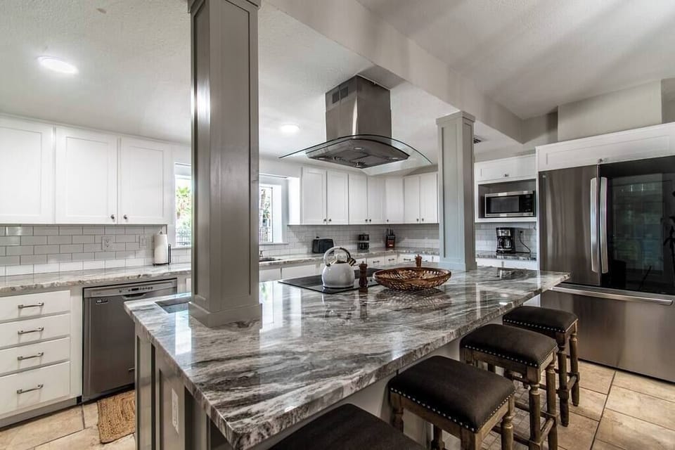 House 2 - Full Kitchen 