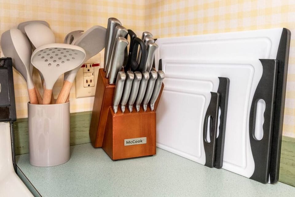 Kitchen Utensils, Knives, Cutting Boards