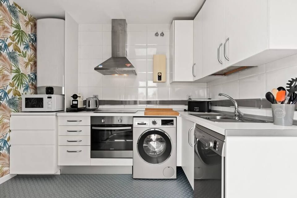 Incredible fully equipped kitchen to prepare your favourite meals. (1)