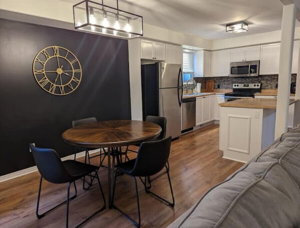 Kitchen and dining room. 