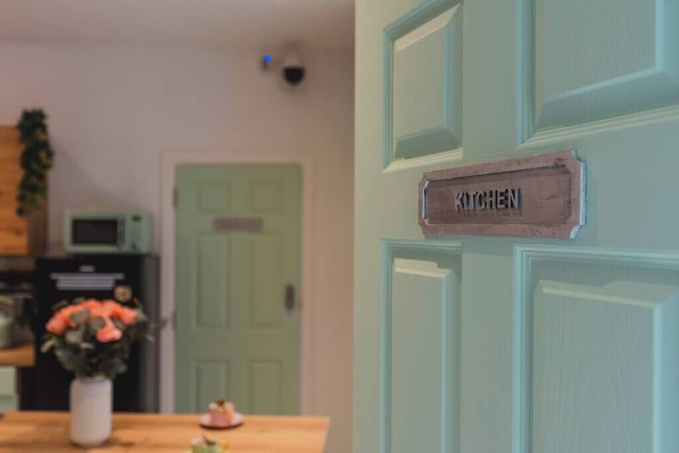 3e817092 c4d4 4809 811f 010c603d3f86