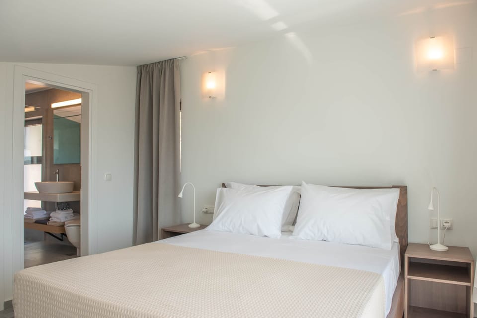 722ca0be-7239-4b24-85d9-45d640c65d6d