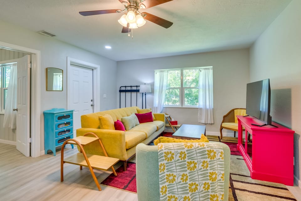 Ocala Vacation Rental | 3BR | 2BA | 3 Steps to Enter | 1,100 Sq Ft