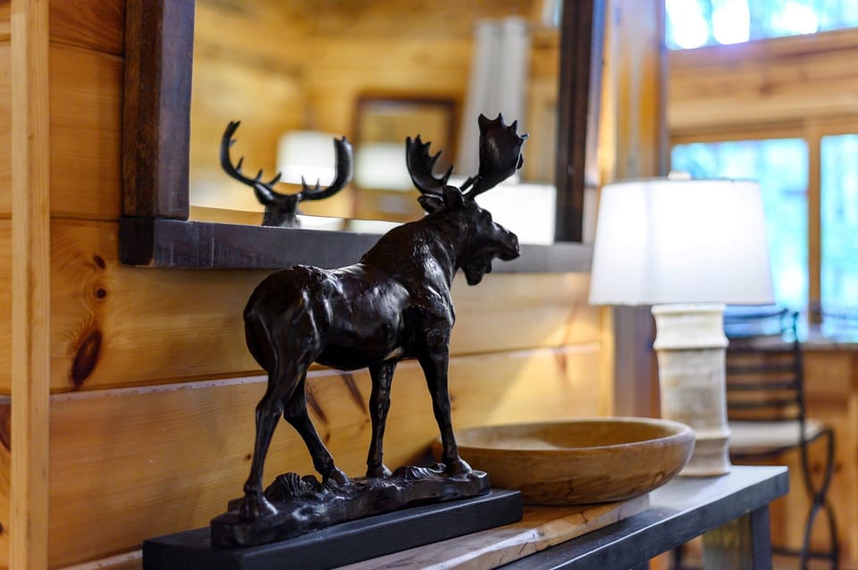 The Moose "Feel the embrace of nature's tranquility, in a cabin designed for those who seek to reconnect with the wild."