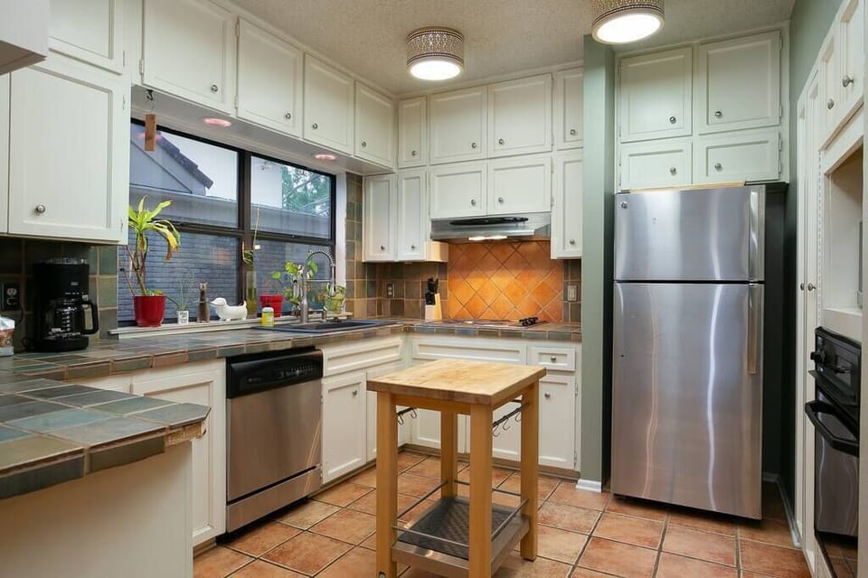 Kitchen looking out to courtyard