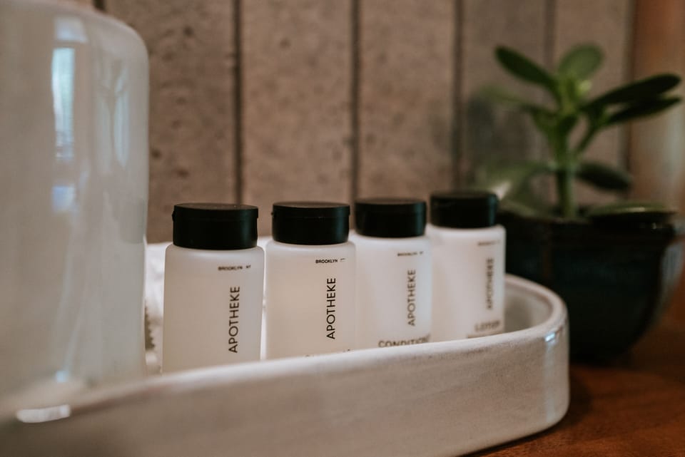 Bathroom amenities