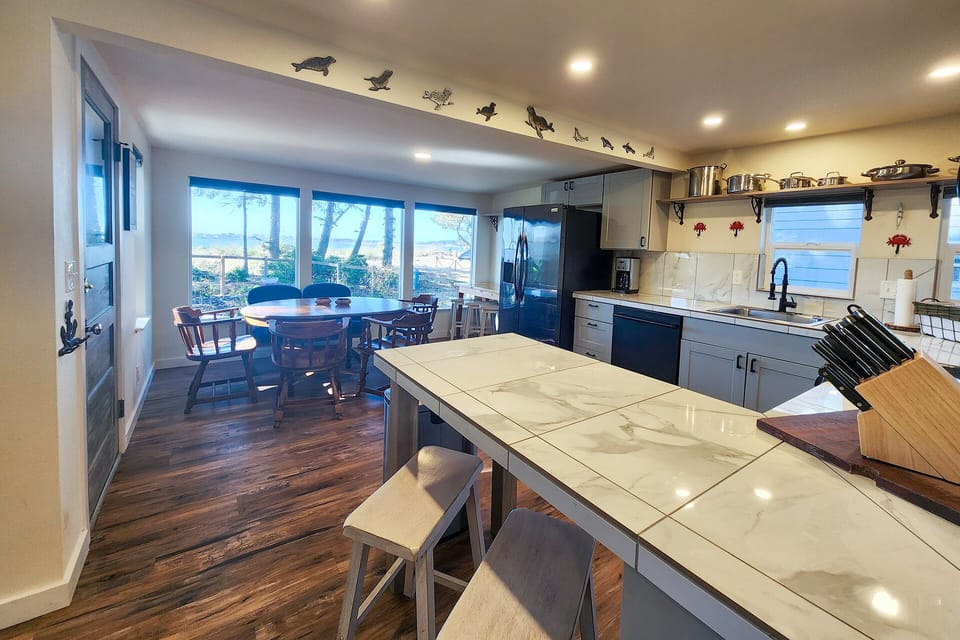 Spacious kitchen with great prep space!