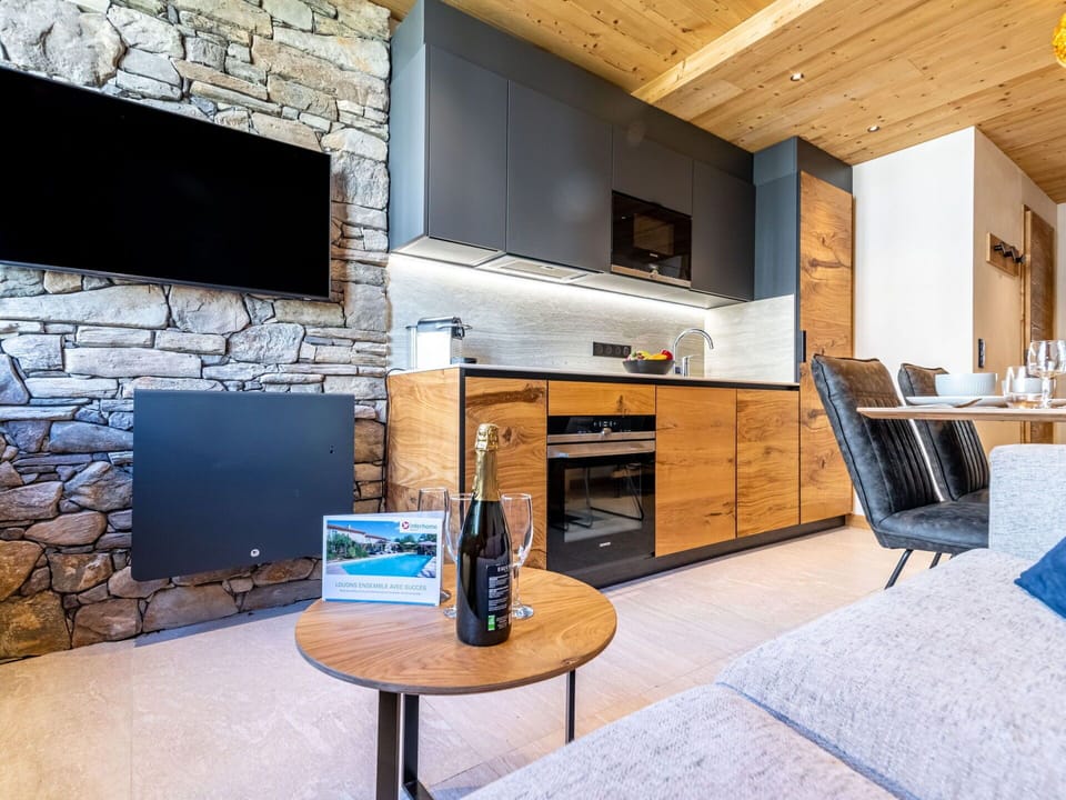 Property, Cabinetry, Building, Table, Wood, Interior Design, Flooring, Floor, Living Room, Brick