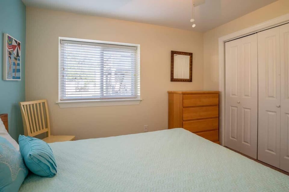 Bedroom 2 with Queen